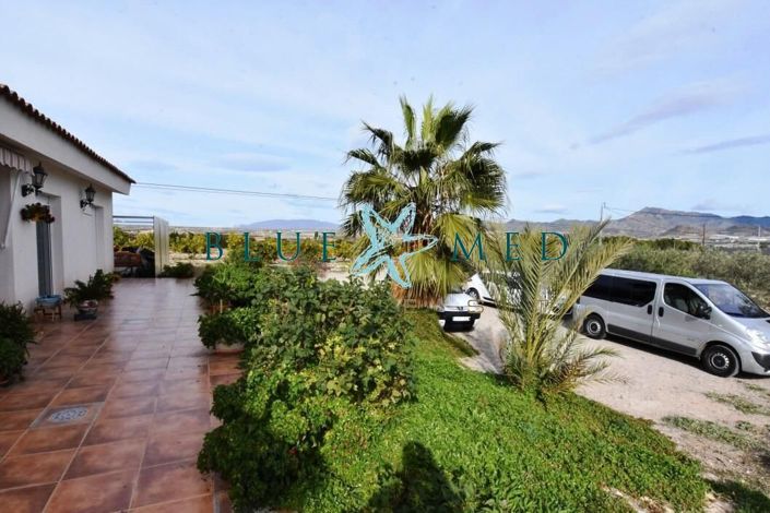 Image No.7-4 Bed Country House for sale