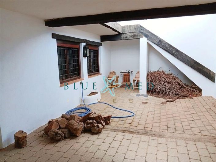 Image No.17-7 Bed Villa for sale