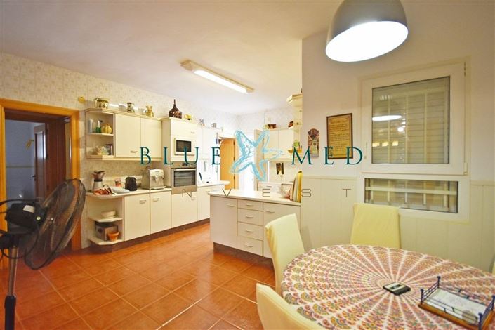 Image No.16-8 Bed Villa for sale