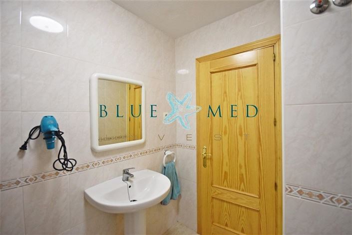 Image No.16-3 Bed Flat for sale