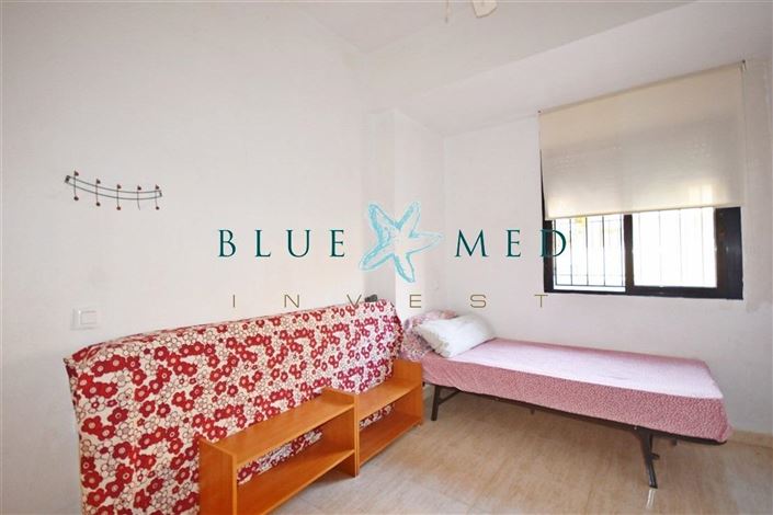 Image No.20-3 Bed Flat for sale