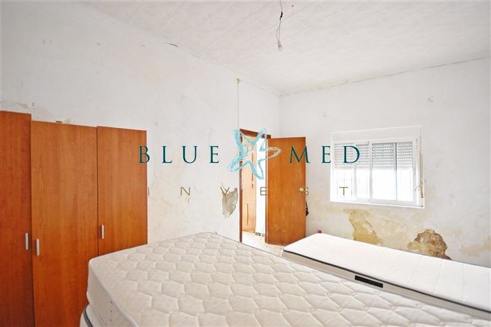 Image No.12-2 Bed House for sale