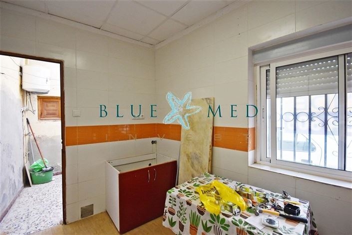 Image No.8-2 Bed House for sale