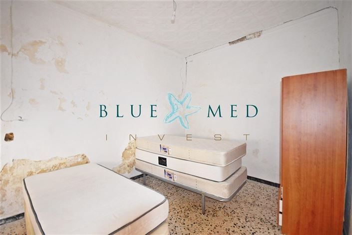 Image No.9-2 Bed House for sale