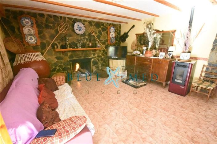 Image No.14-2 Bed Country House for sale