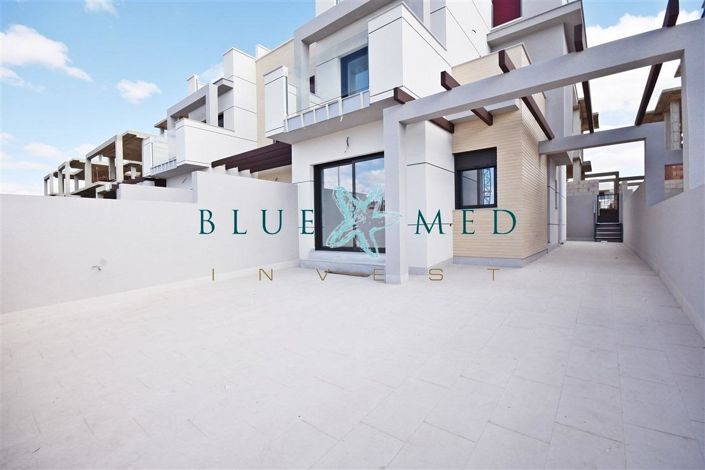Image No.1-3 Bed Villa for sale