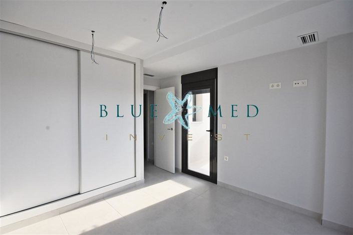 Image No.21-3 Bed Villa for sale