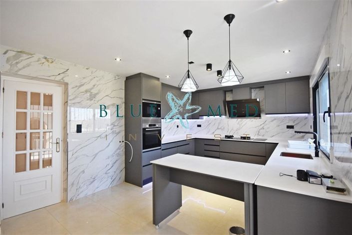 Image No.12-4 Bed Villa for sale