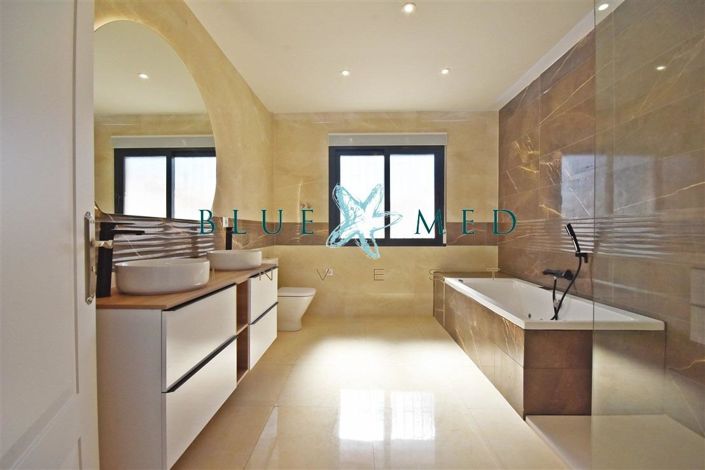 Image No.31-4 Bed Villa for sale