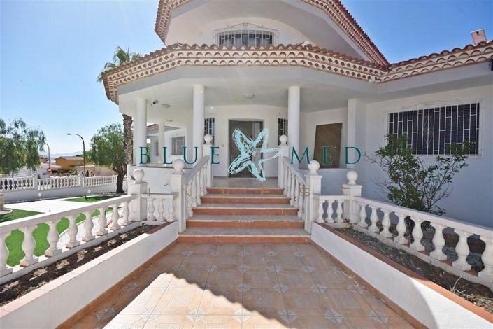 Image No.7-4 Bed Villa for sale