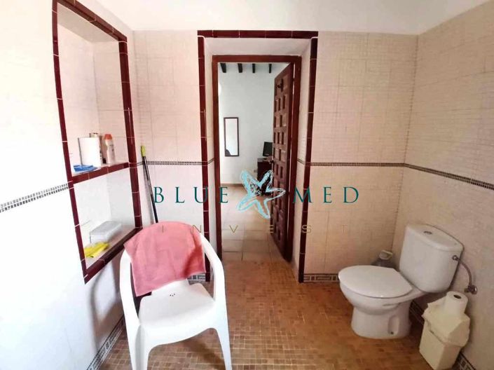 Image No.16-6 Bed Country House for sale