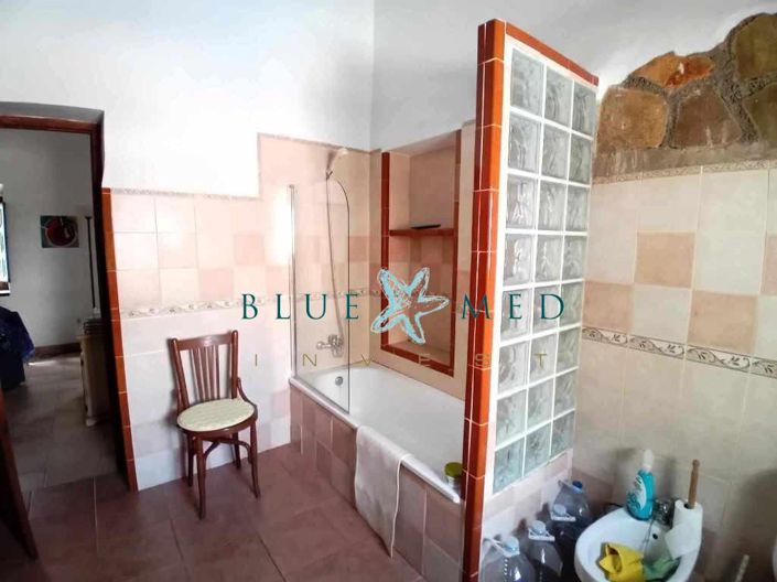 Image No.17-6 Bed Country House for sale