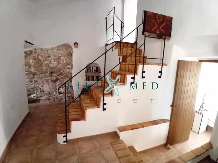 Image No.41-6 Bed Country House for sale