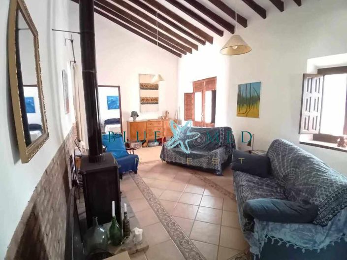 Image No.8-6 Bed Country House for sale