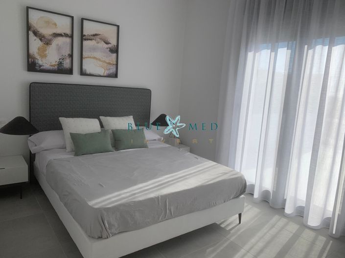 Image No.15-2 Bed Villa for sale