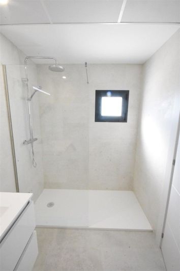 Image No.19-2 Bed Apartment for sale