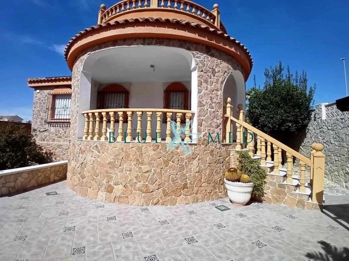 Image No.3-3 Bed Villa for sale