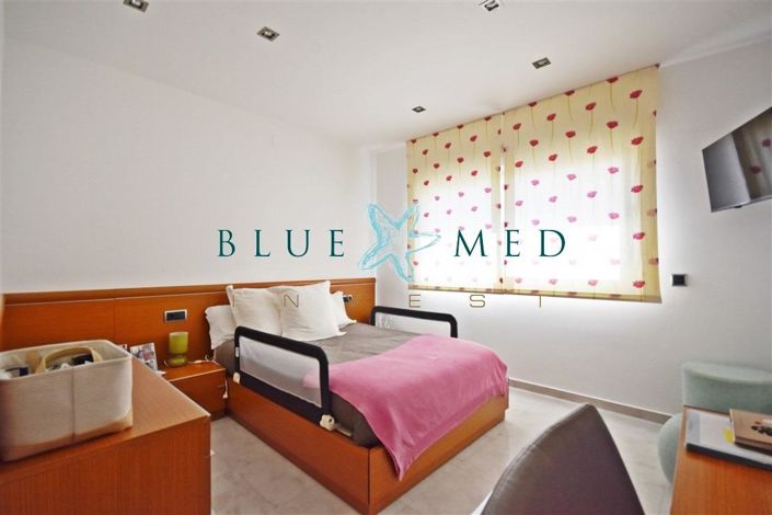 Image No.23-6 Bed Villa for sale