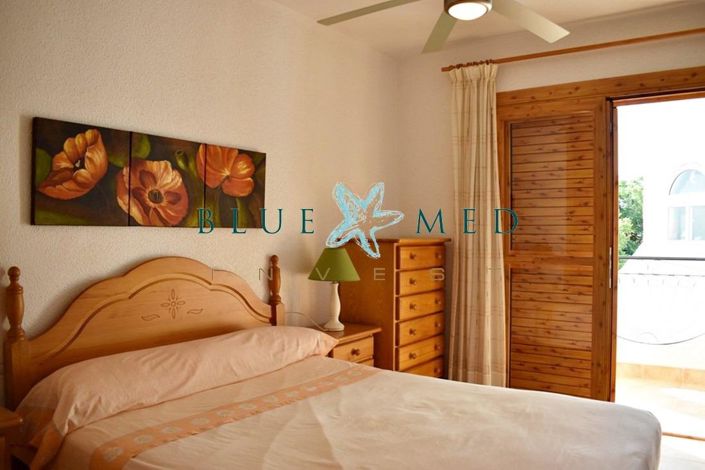 Image No.17-7 Bed Property for sale