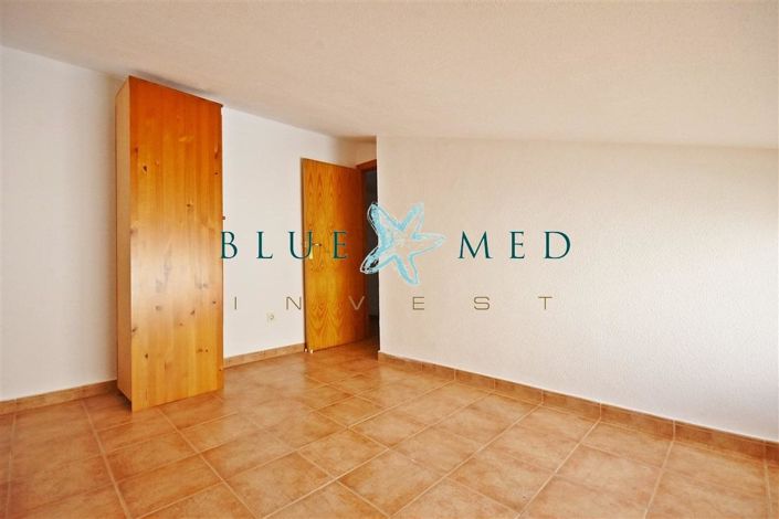 Image No.34-7 Bed Property for sale