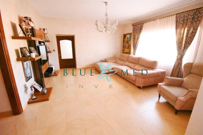 Image No.12-5 Bed Country House for sale