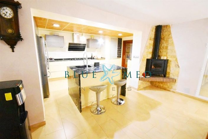 Image No.16-5 Bed Country House for sale