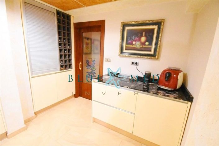 Image No.22-5 Bed Country House for sale