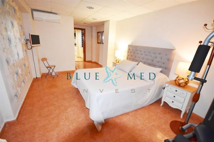 Image No.27-5 Bed Country House for sale