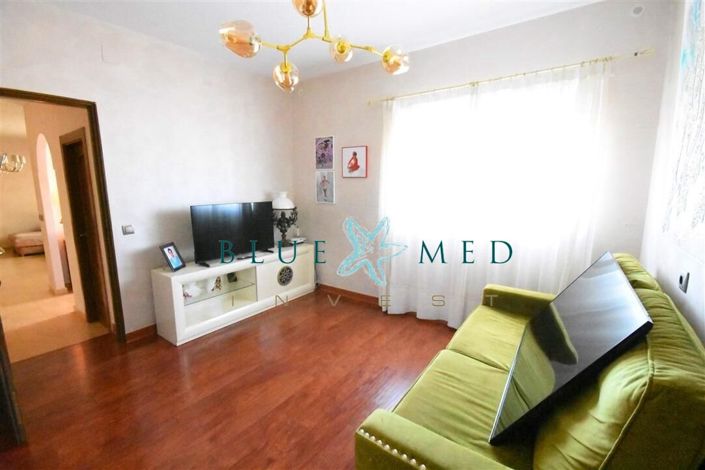 Image No.37-5 Bed Country House for sale