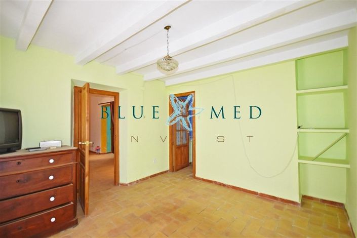 Image No.12-3 Bed Country House for sale