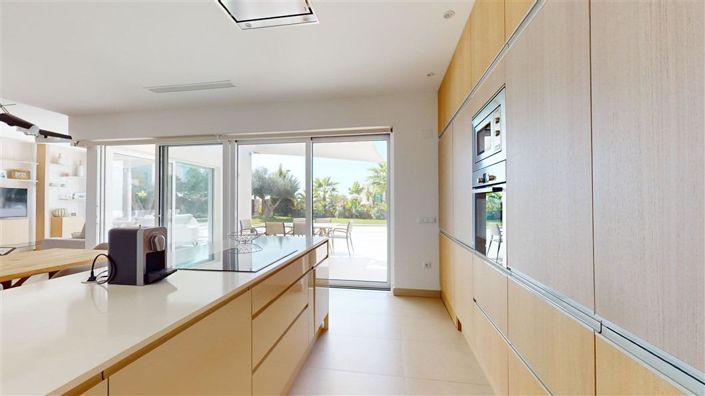 Image No.11-4 Bed Villa for sale