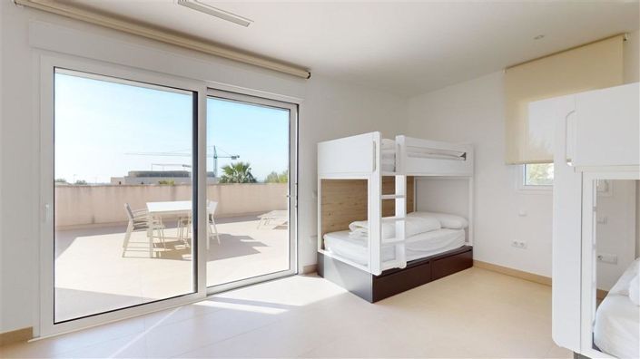 Image No.35-4 Bed Villa for sale