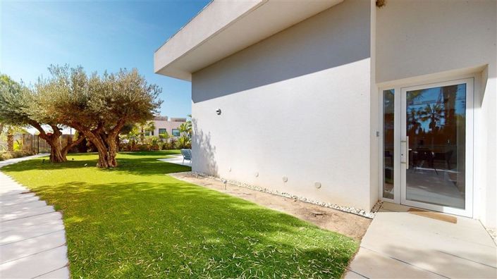 Image No.44-4 Bed Villa for sale