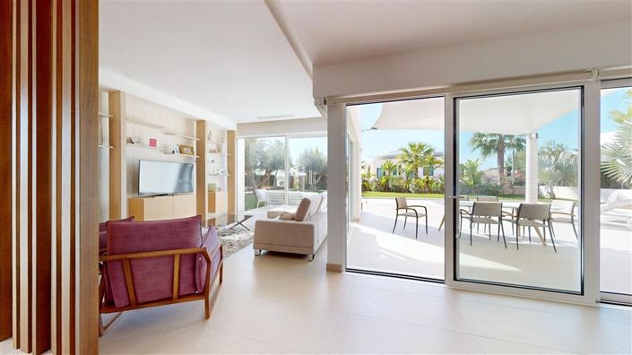 Image No.5-4 Bed Villa for sale