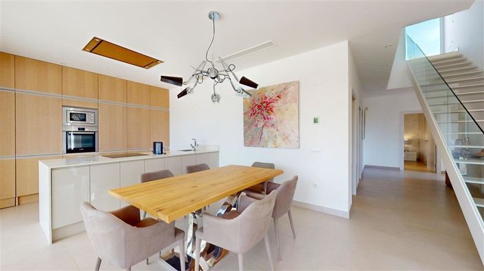 Image No.8-4 Bed Villa for sale