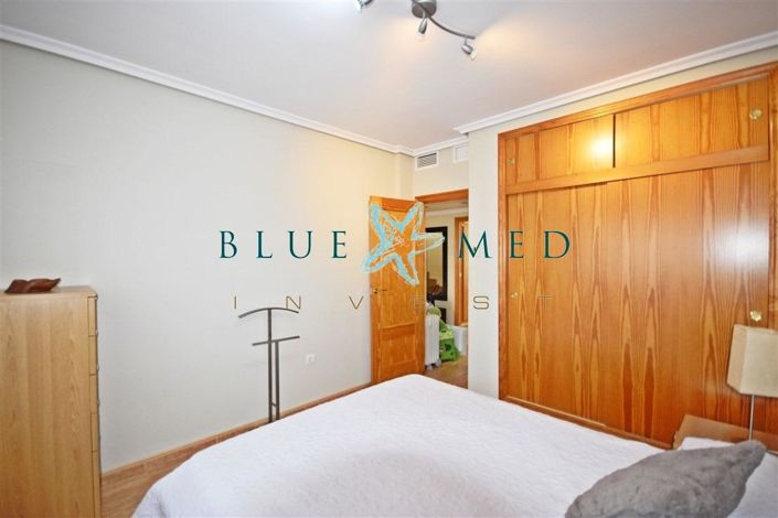 Image No.15-3 Bed House for sale