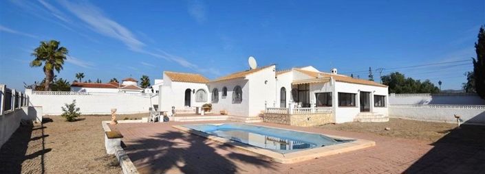 Image No.1-4 Bed Villa for sale