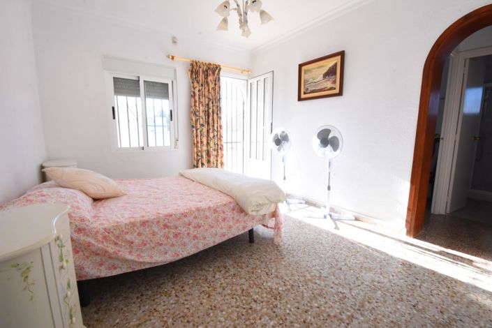 Image No.25-4 Bed Villa for sale