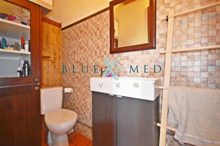 Image No.23-3 Bed Country House for sale