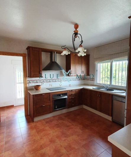 Image No.10-4 Bed Country House for sale