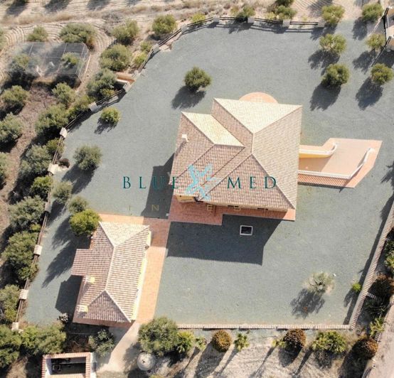 Image No.19-4 Bed Country House for sale