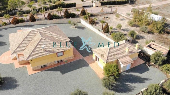 Image No.2-4 Bed Country House for sale