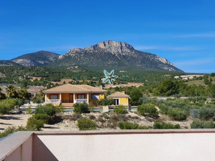 Image No.5-4 Bed Country House for sale