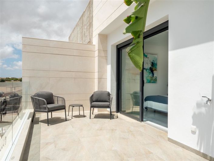 Image No.35-3 Bed Villa for sale