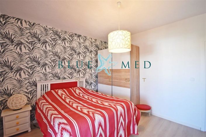 Image No.13-3 Bed Flat for sale