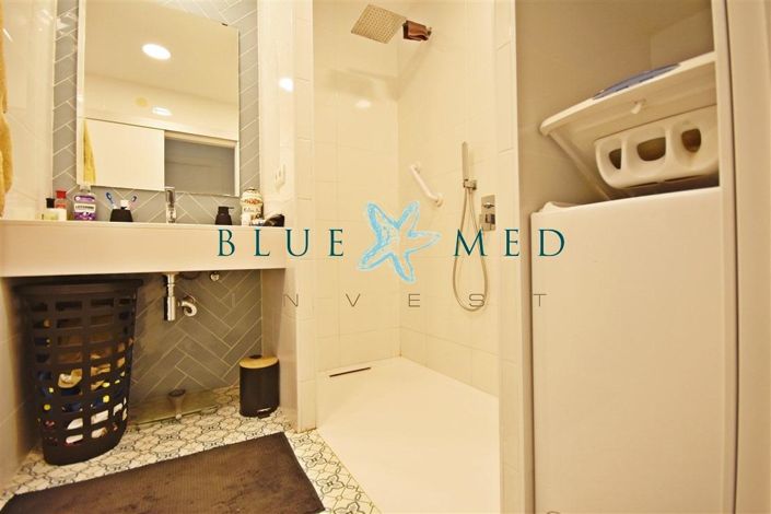 Image No.17-3 Bed Flat for sale