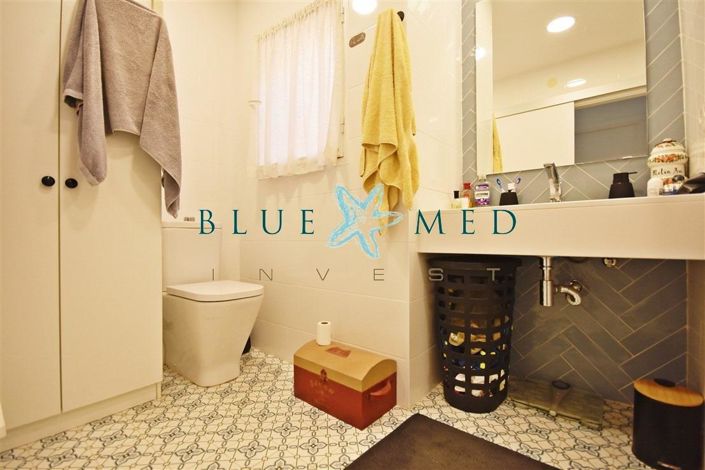 Image No.18-3 Bed Flat for sale