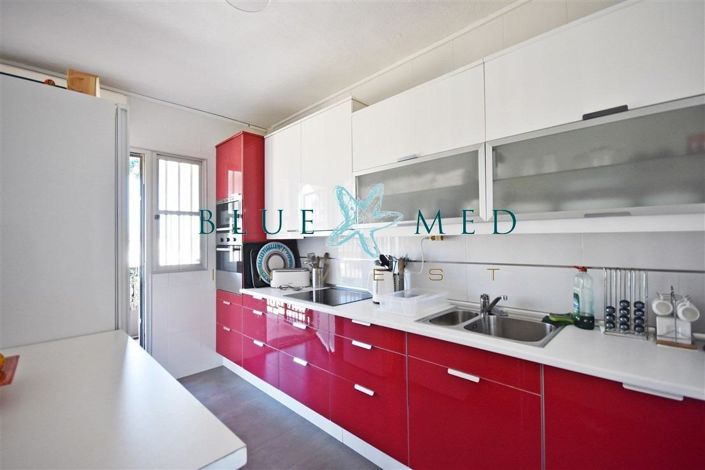 Image No.5-3 Bed Flat for sale