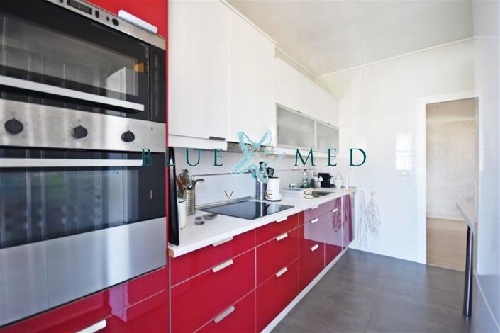 Image No.6-3 Bed Flat for sale