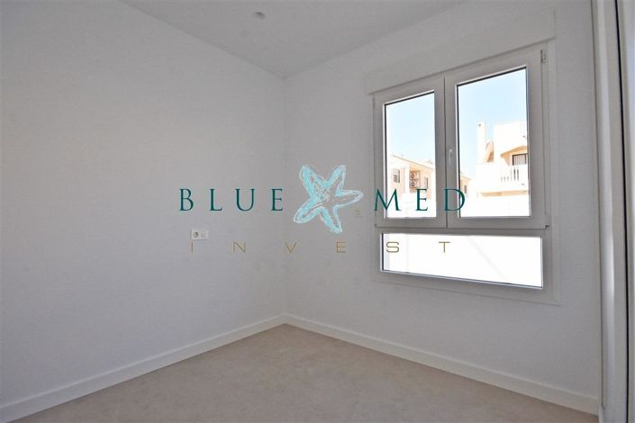 Image No.10-3 Bed Villa for sale